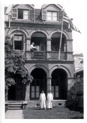 KINESISKE MEDARBEIDERE I SHANGHAI