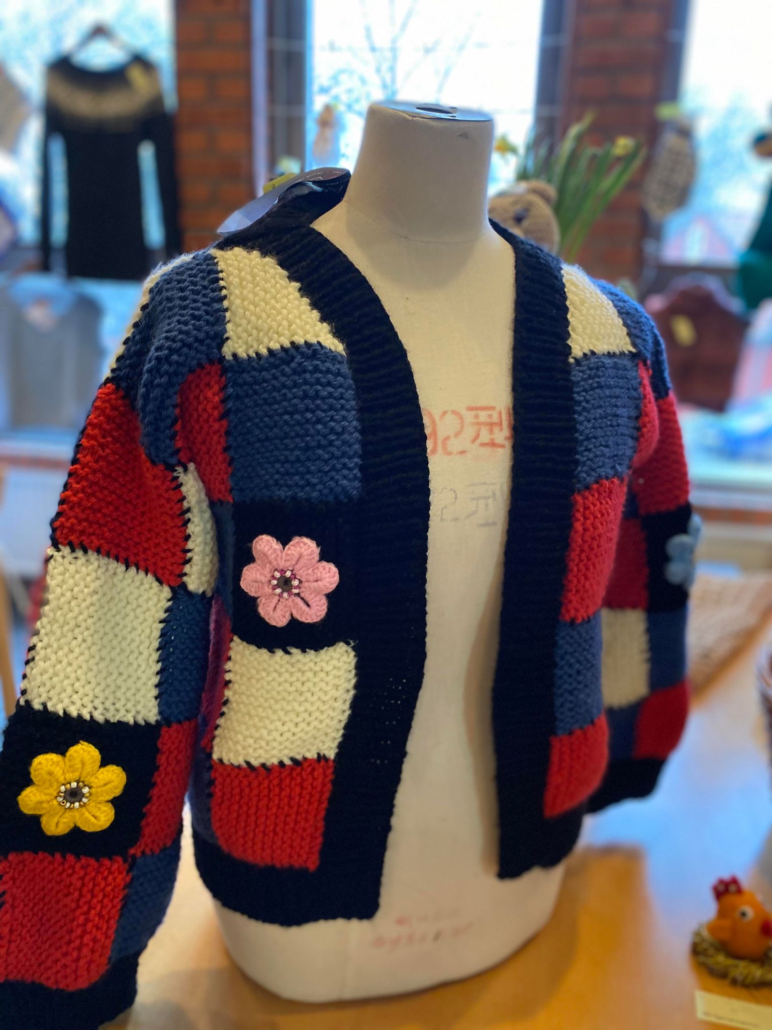 431132887 426154326458098 8843866537680756603 N