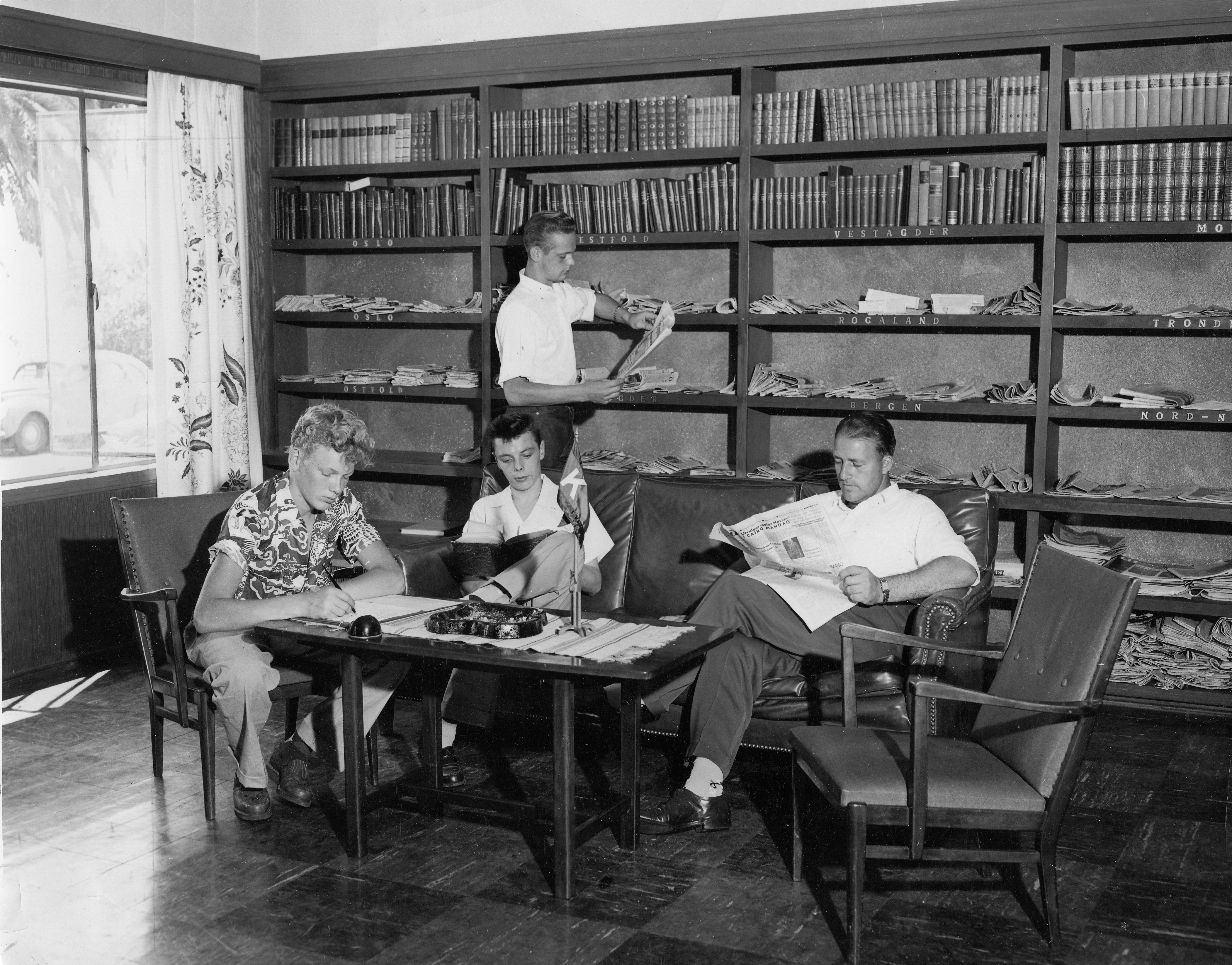 14 Lese Og Skrivekroken 1950 Åra Foto Herb Phillips Photo Bergens Sjøfartsmuseum Sjømannskirken 2