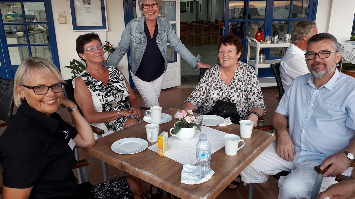 Terassebilde Av Elin Greger Stein Solveig Og Inger Joh 16X9