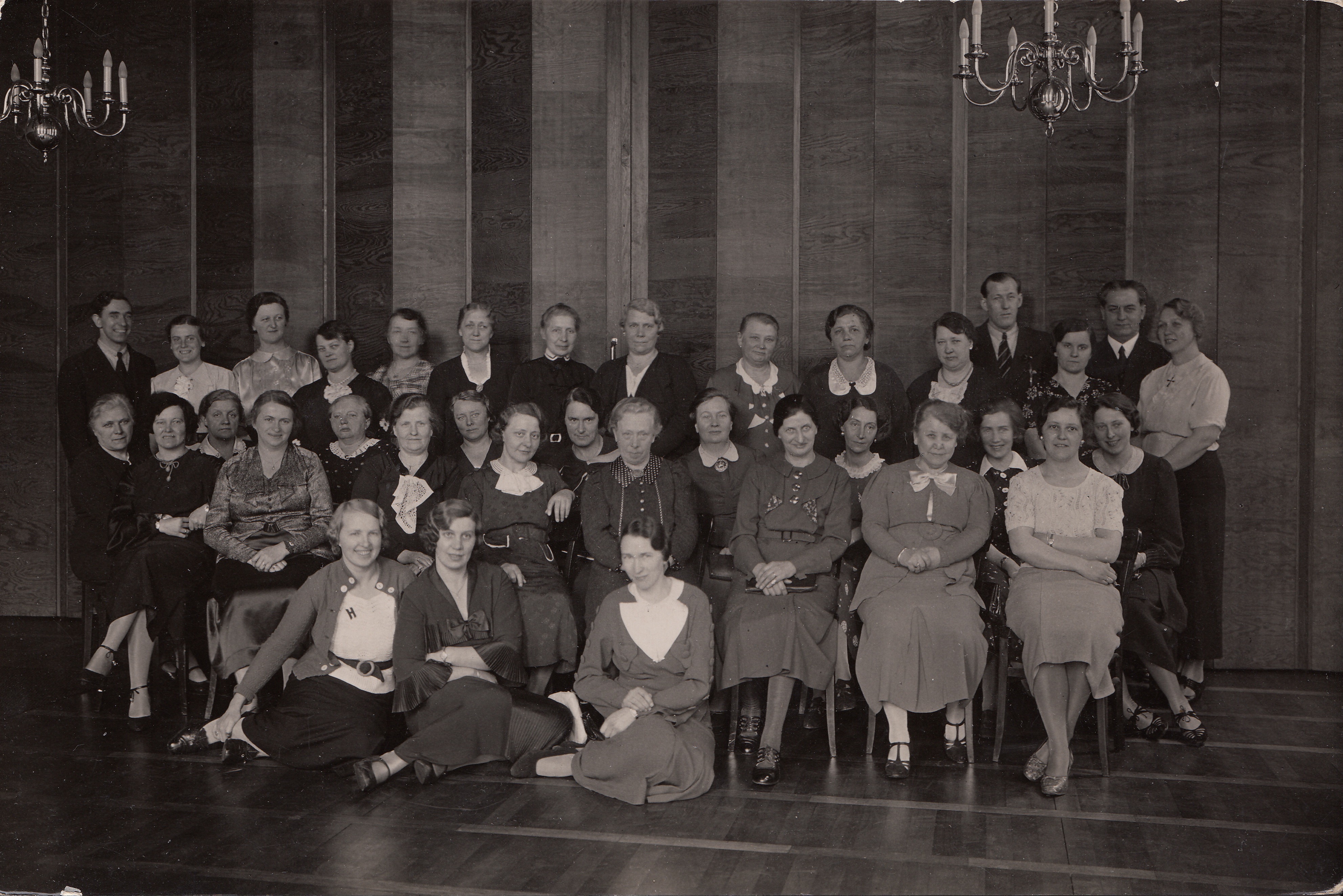 3 Hamburg Fra Et Moete I Sjoefartsmisjonens Kvinneforening 1937 Foto Sjoemannskirken Bergens Sjoefartsmuseu