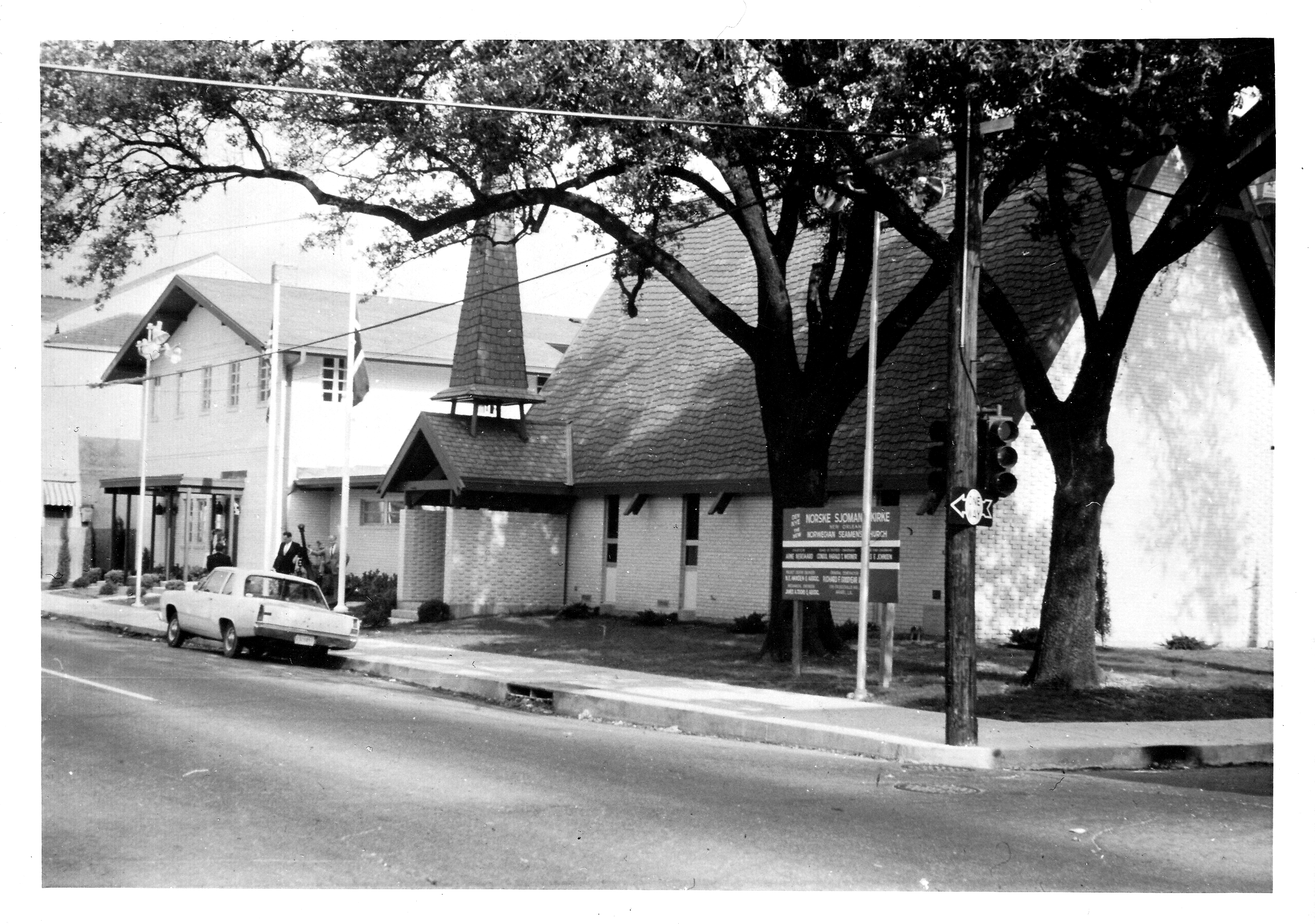 Fast plassering -   I 1968 flyttet Sjømannskirken inn i nye lokaler på Prytania Street, etter 62 år på ulike adresser i byen. Bildet er fra en jazzgudstjeneste i fjor.