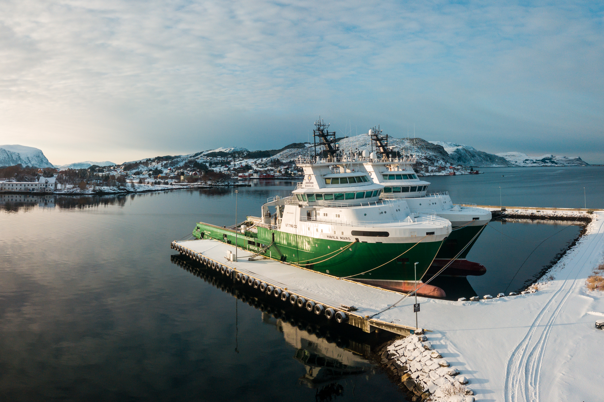 To av båtene til Havila til havn i Herøy.