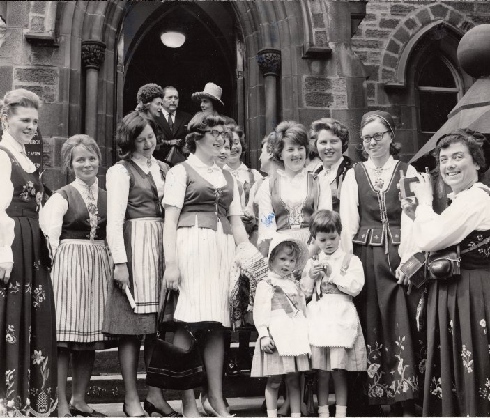 FEIRING MED FESTPLAGG