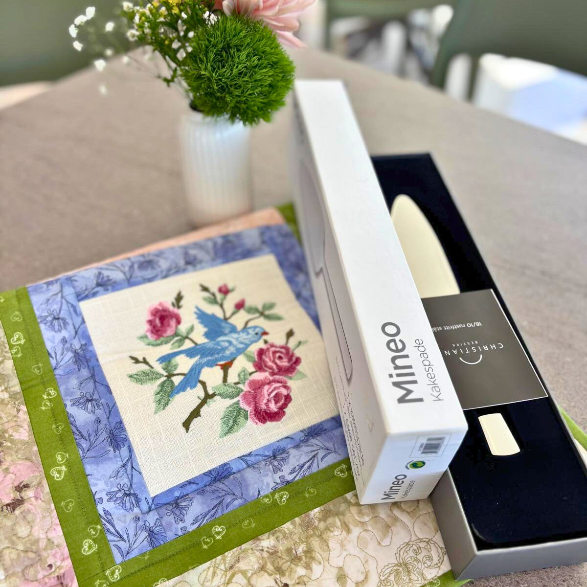 Lotterigevinst Duk Og Kakespade