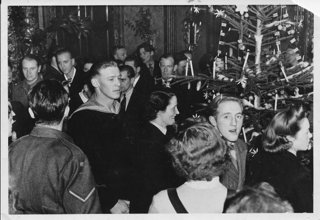 JULEFEIRING I KRIGSSONEN