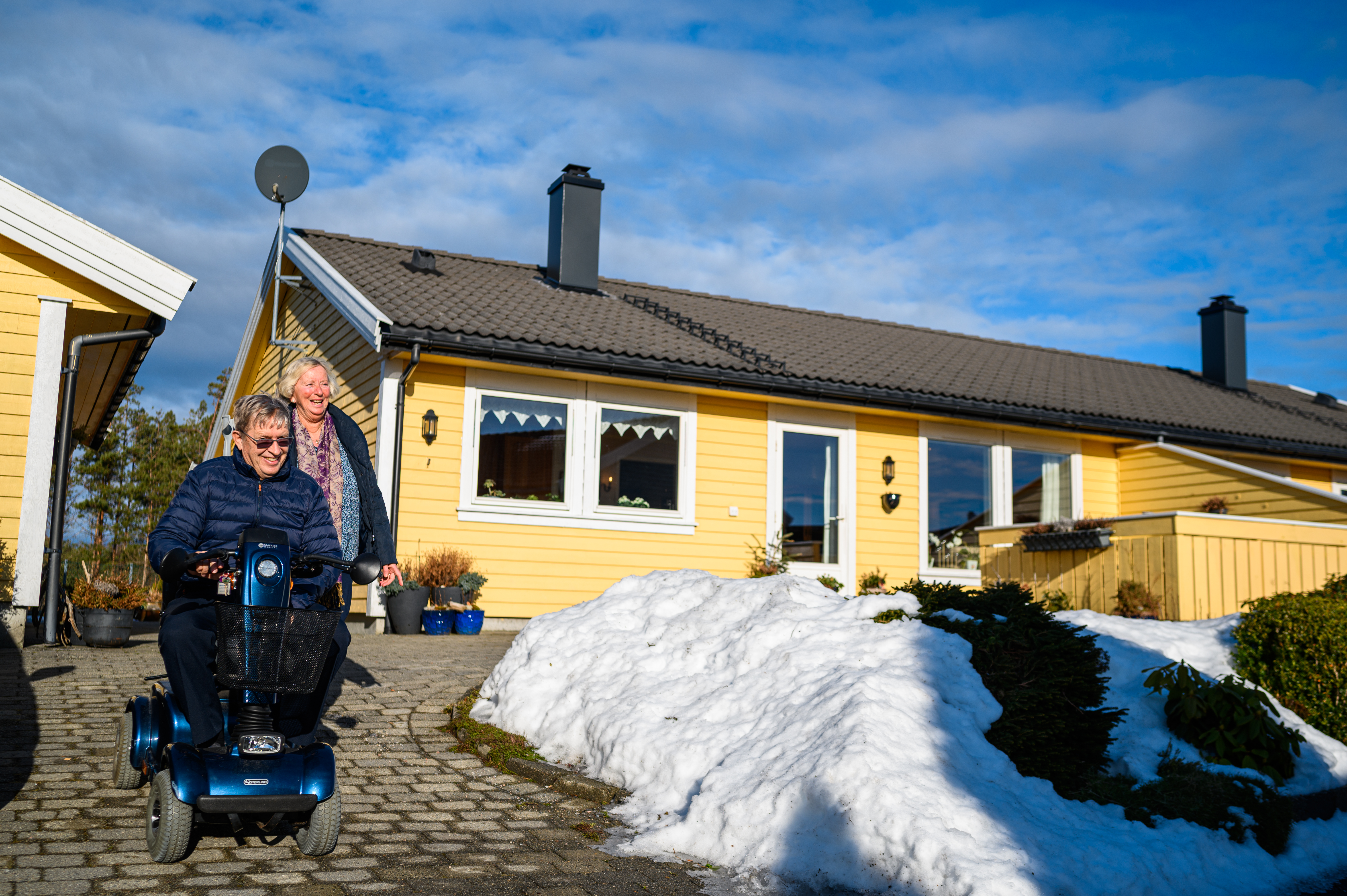 Marie og Kjell Olav Pettersen er glade for at de har hverandre uansett hvor i verden de er.