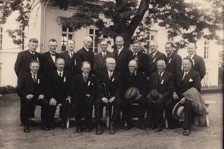 DRAMMEN 1934 NUVÆRENDE OG TIDLIGERE ARBEIDERE