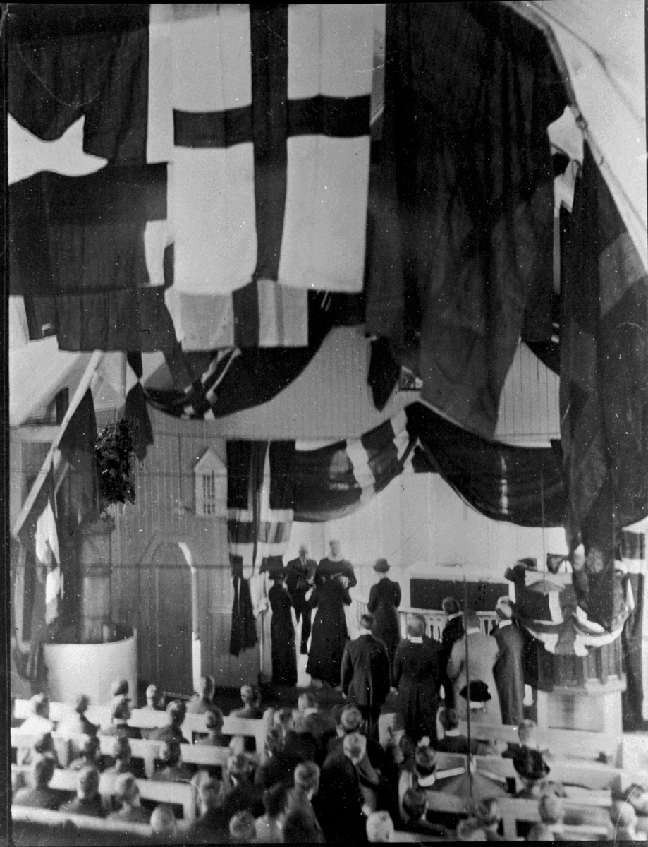 2 Innvielsen Av Gryteviken Kirke 25 Desember 1913 Foto Hvalfangstmuseet