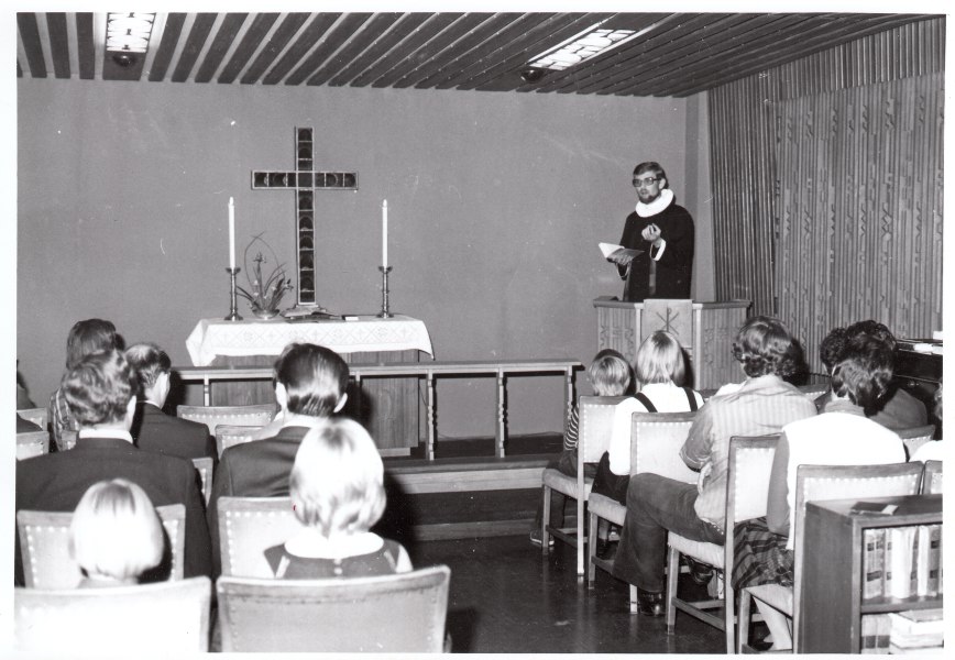 GUDSTJENESTE I KOBEKIRKEN