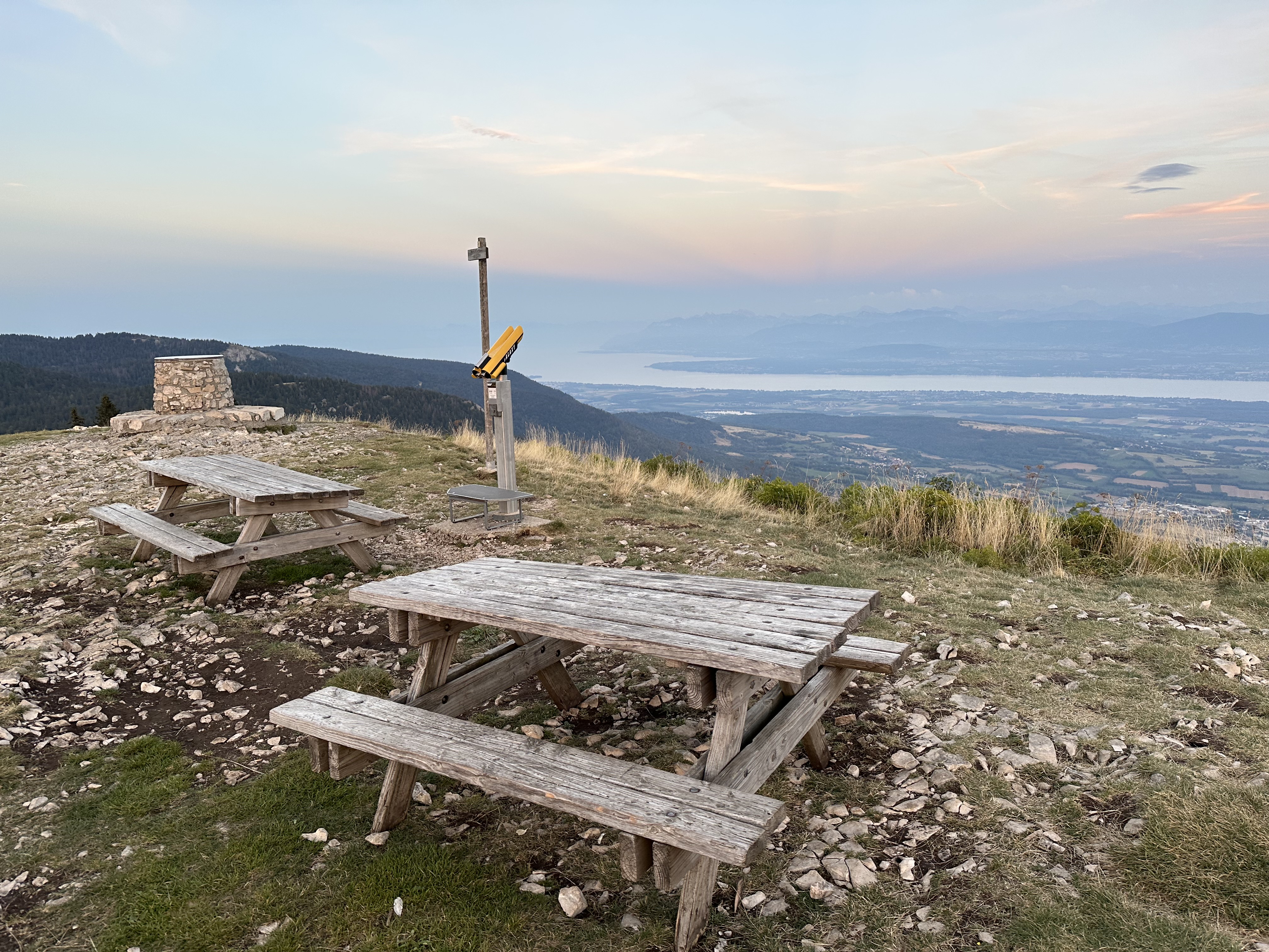 Fine Sittemuligheter Ved Petit Montrond