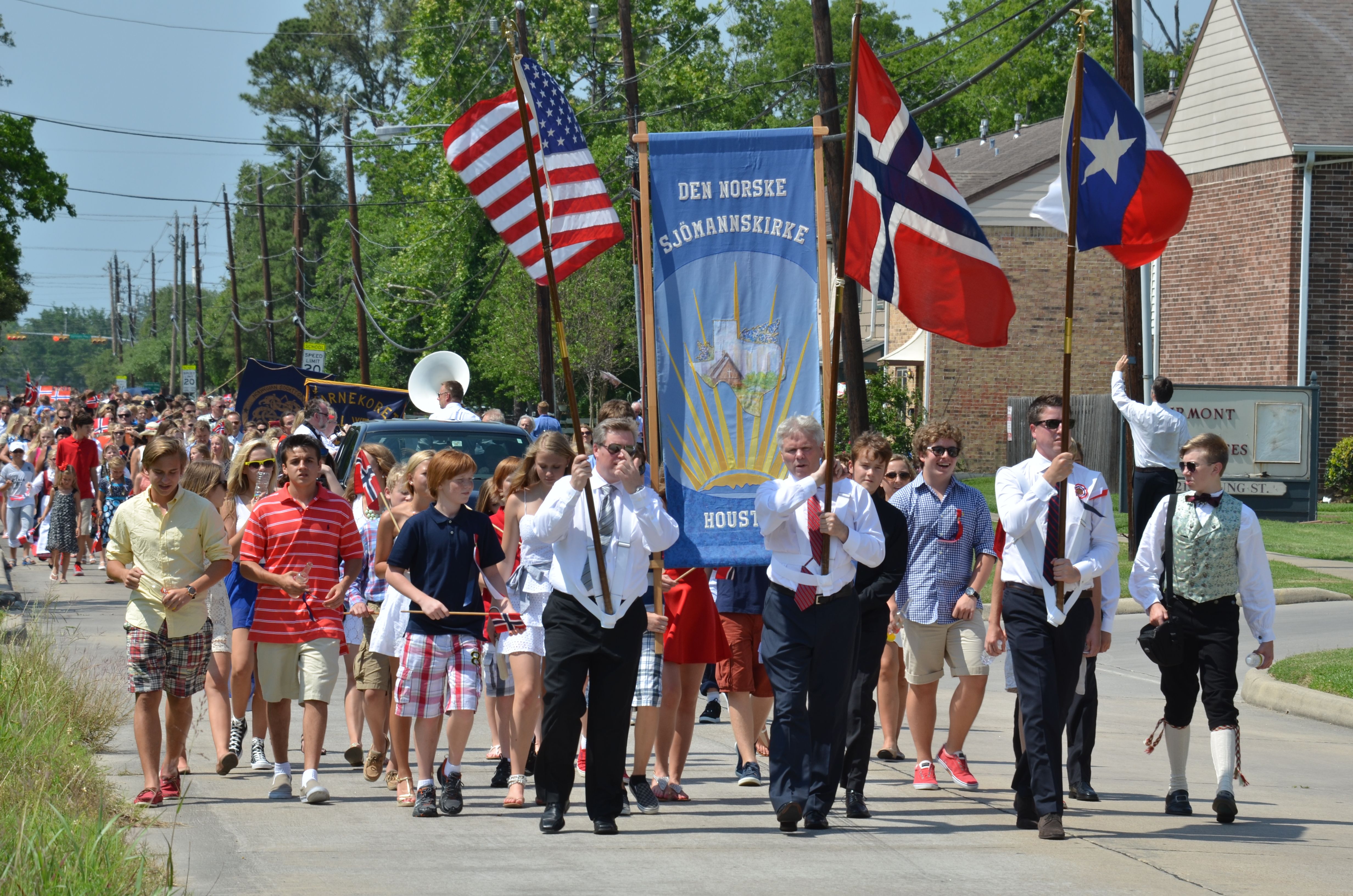 16 17.Mai Tog Foto Sjømannskirken