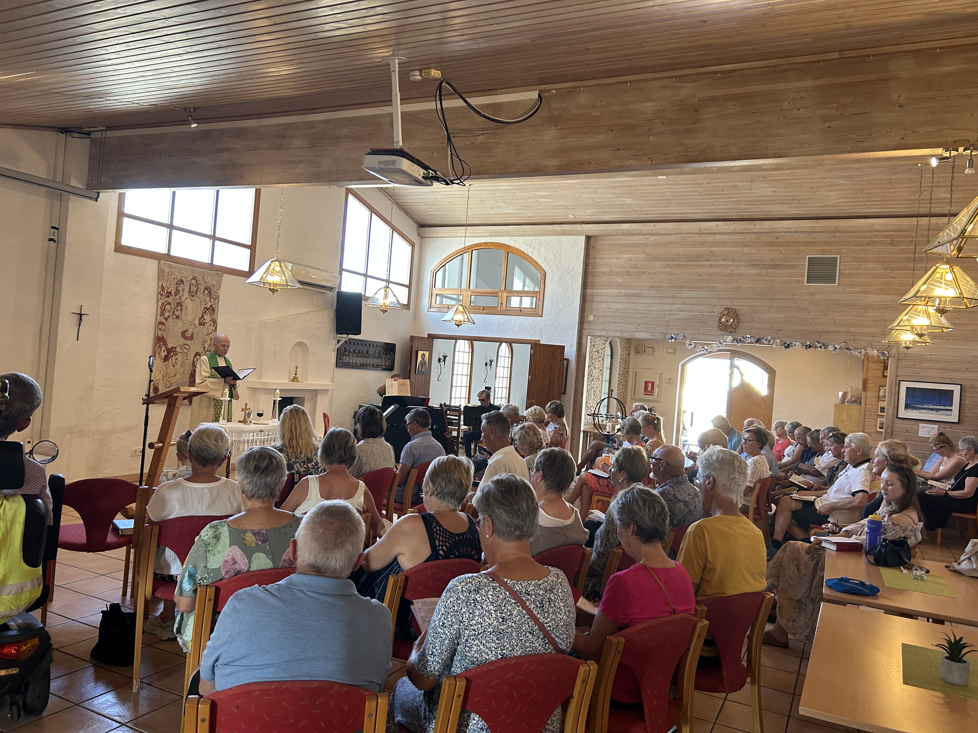 Gudstjeneste I Albir