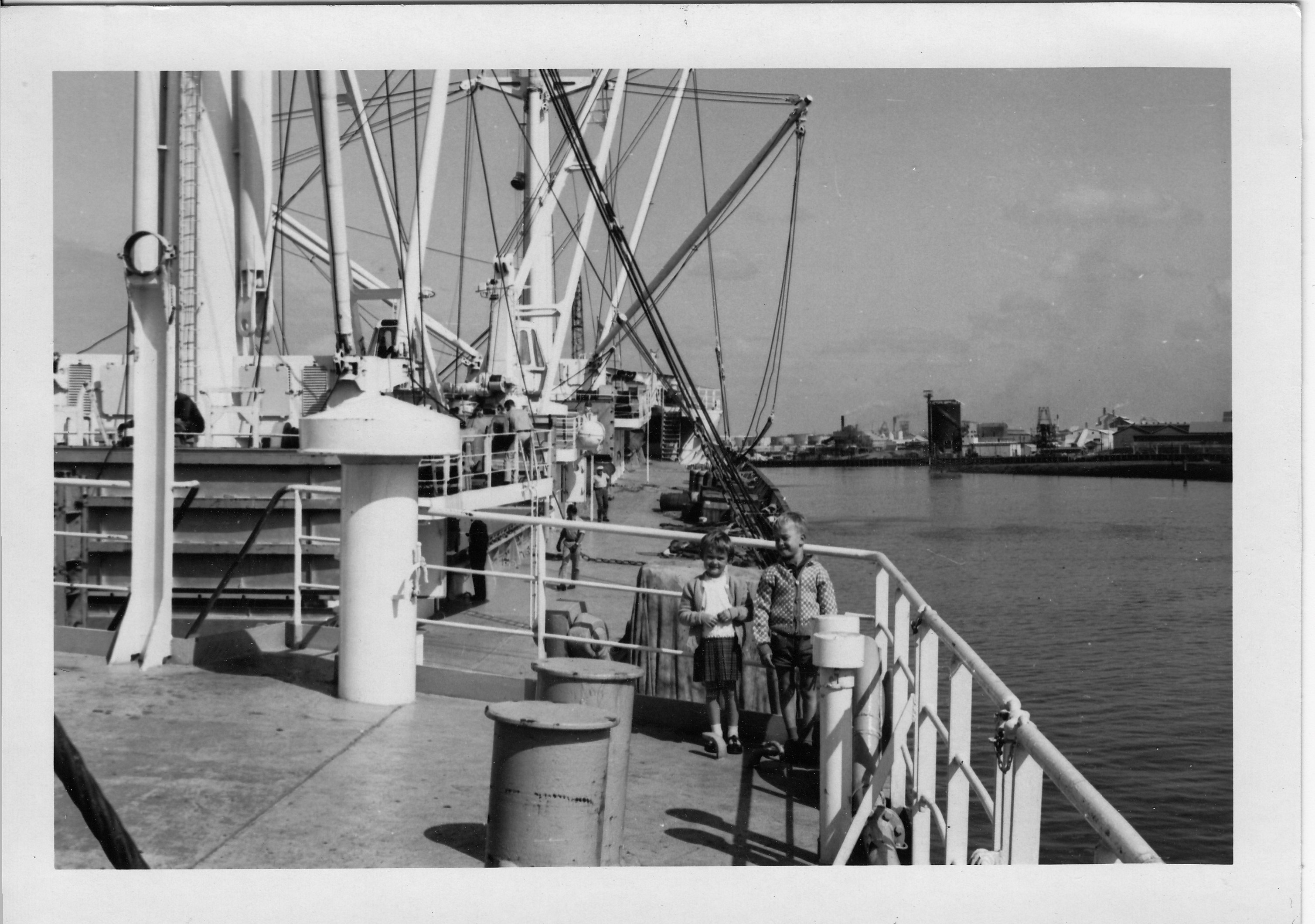 KIRKEBARNA I MELBOURNE PÅ SKIPSBESØK