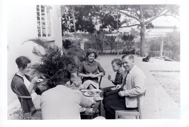 KIRKEFAMILIEN I HONG KONG