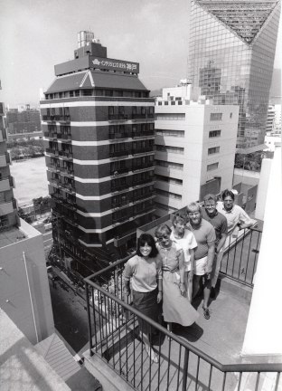 KIRKESTABEN FORAN DEN NYE BLOKKKIRKEN