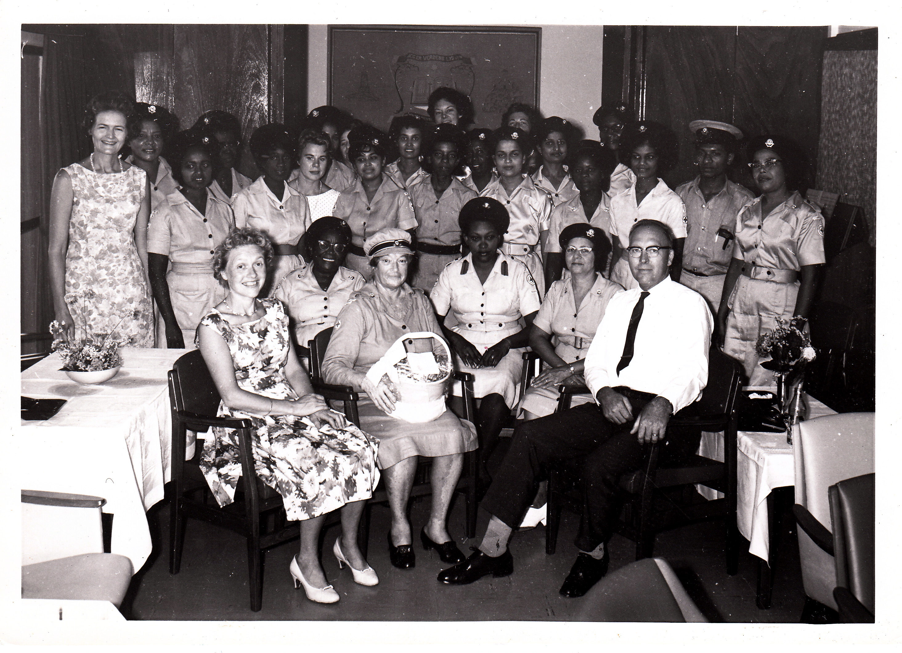 11 Gjester Fra Røde Kors San Fernando BH Arkivet Foto Sjømannskirken