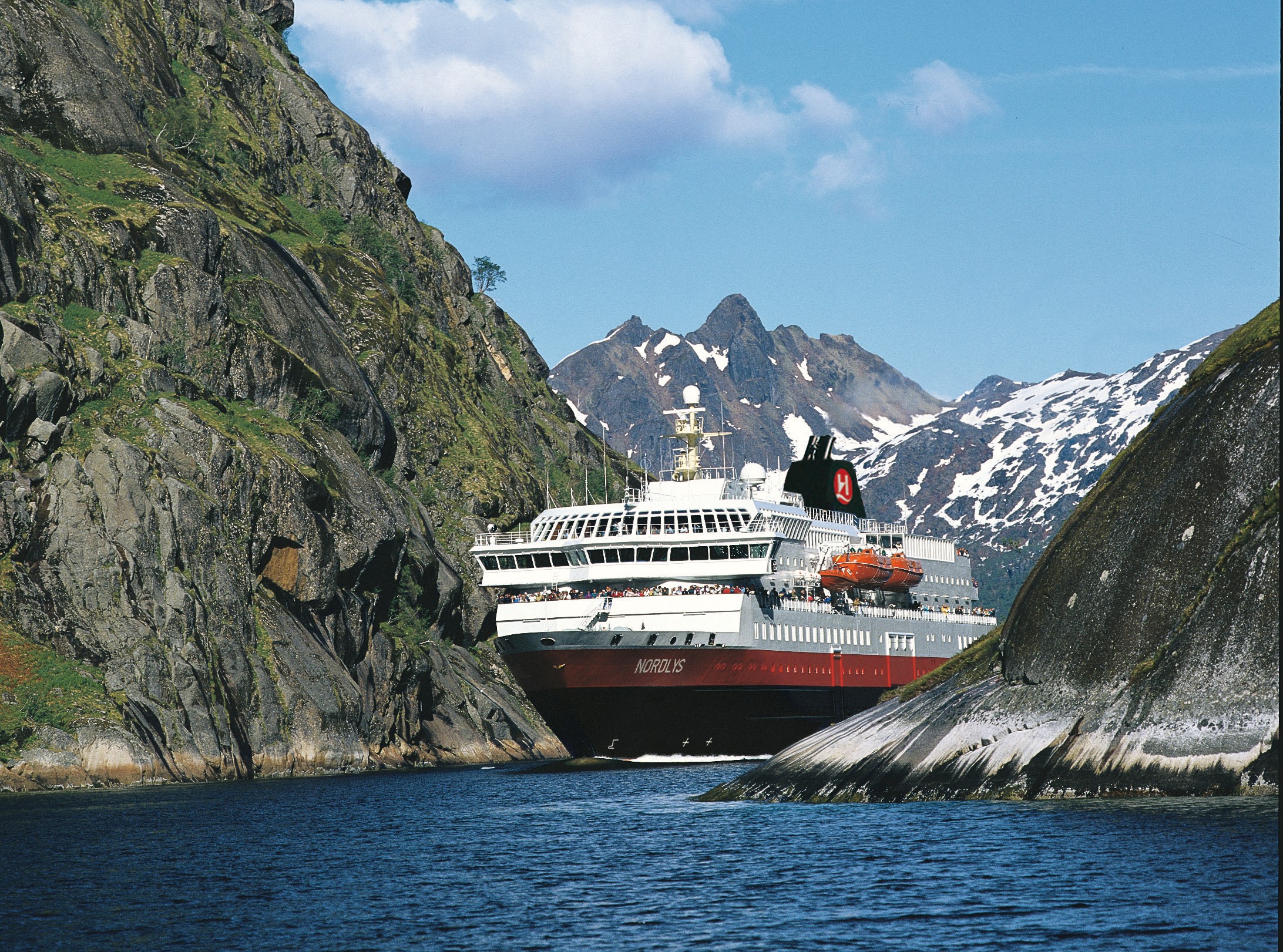 Bilde MS Nordlys - Foto: Hurtigruten