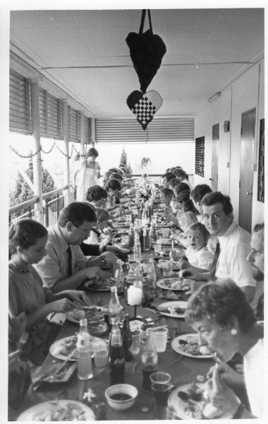 JULELUNSJ PÅ KIRKETERRASSEN