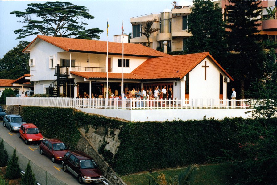 KIRKEN ETTER OMBYGGING