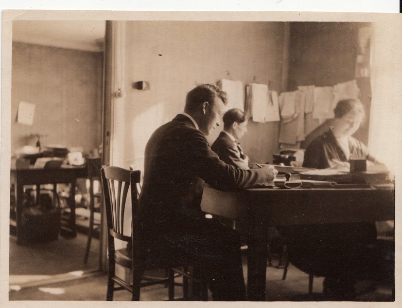 BUD & HILSENS EKSPEDISJON