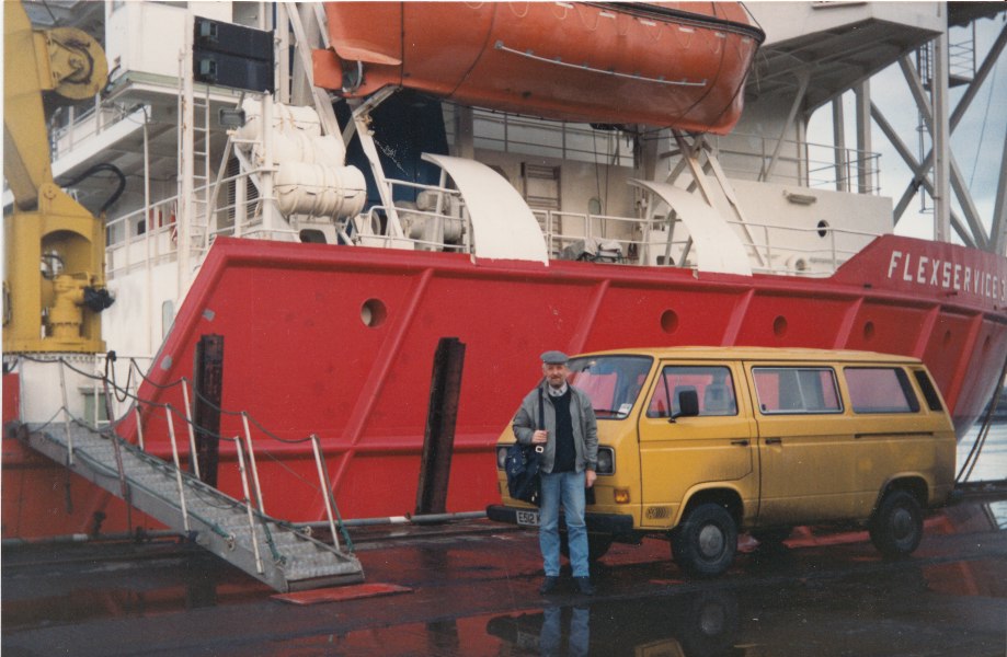 HENRIKSEN PÅ SKIPSBESØK