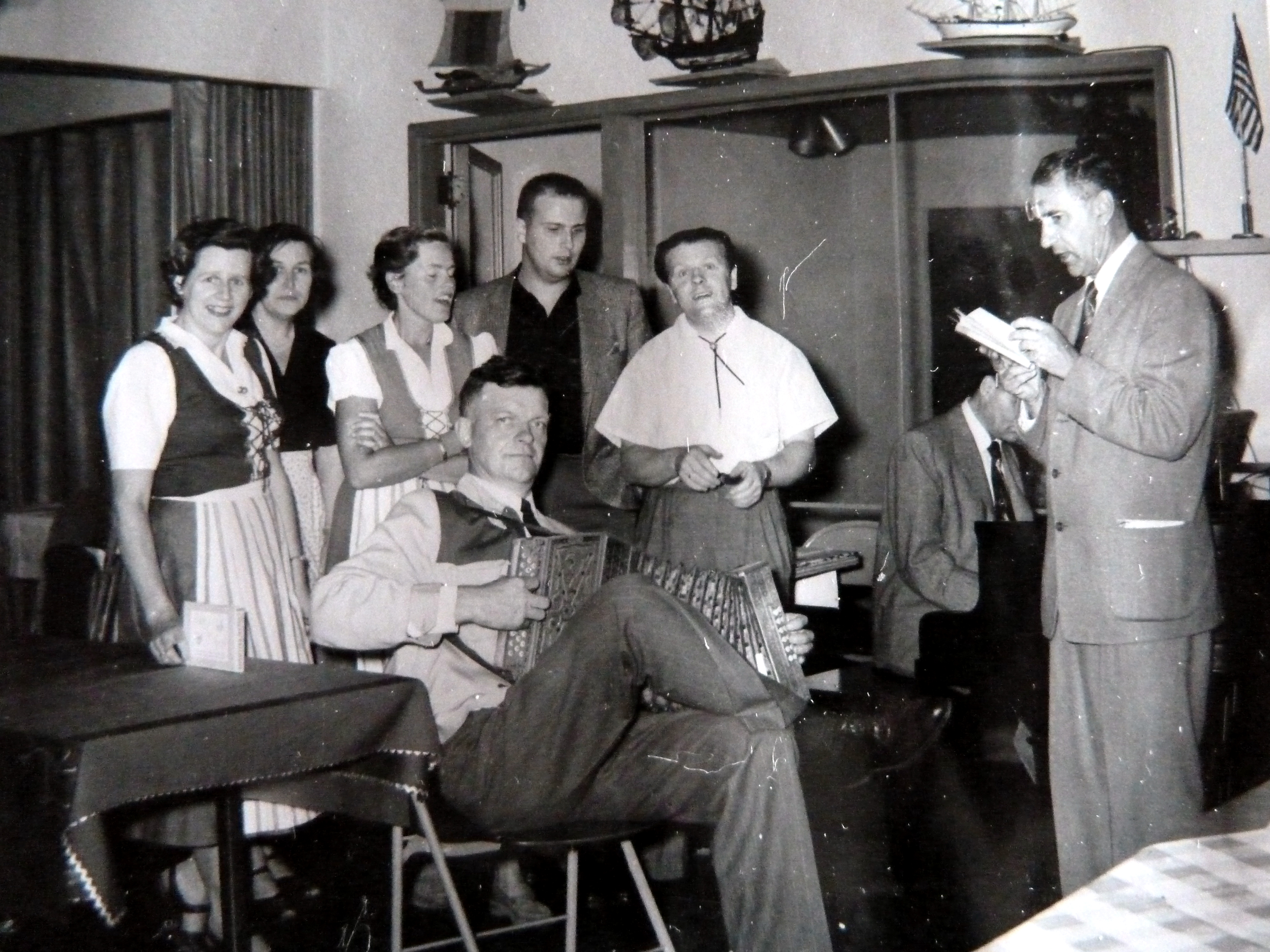 13 San Pedro 1956. Kirkestaben Foto Bente Hellesund