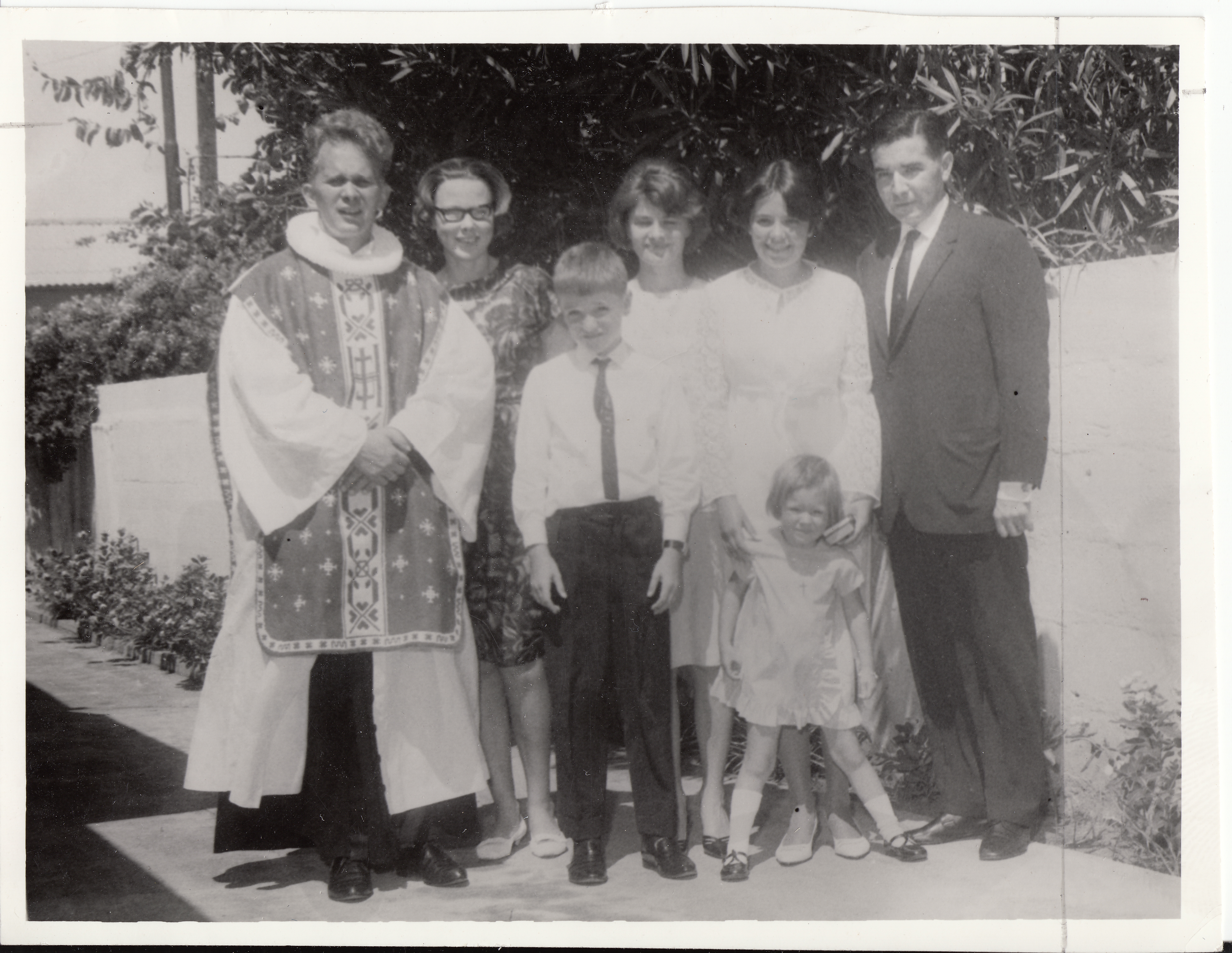 9 Konf Aruba 26 2 1967 Unni Haider Nr. 2 Fra Høyre. Fra H Arne Haider, Unni Med Sin Søster Dagrunn, Frøydis Haider, Pål, Guro Dovland Og Olav Dovland Foto S 3