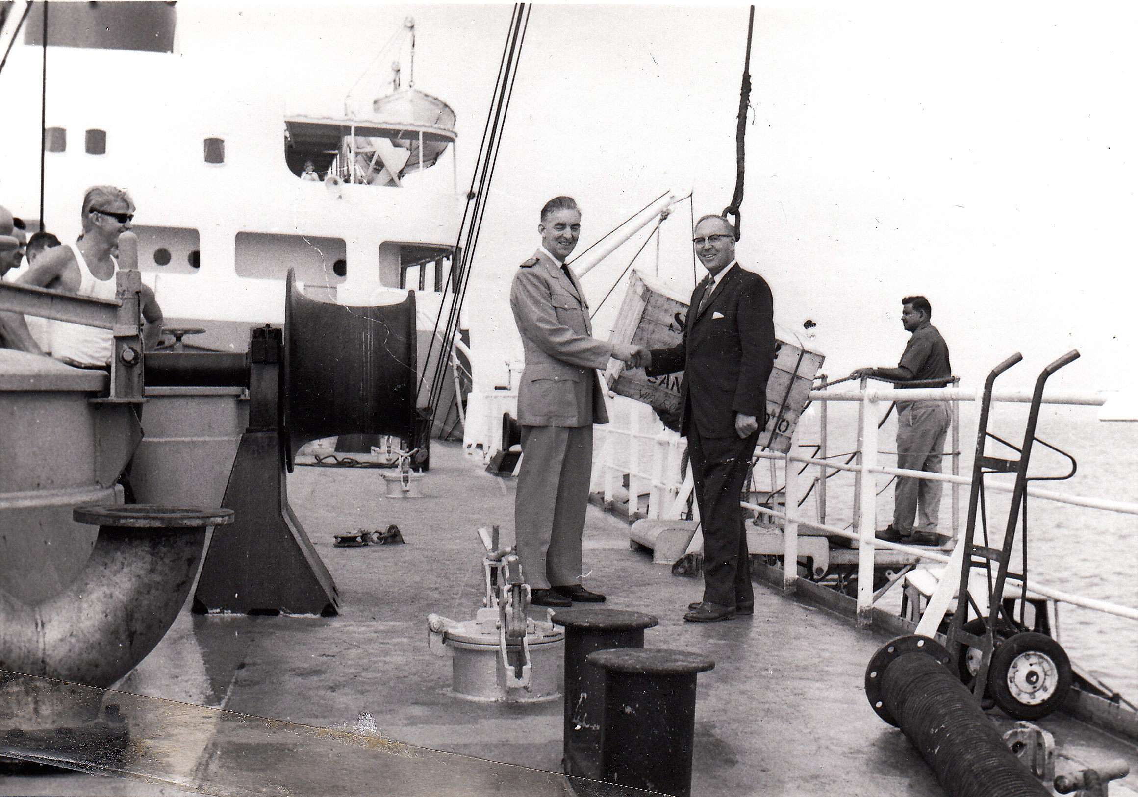 5 Julegaver San Fernando Desember 1964 BH Arkivet Foto Sjømannskirken