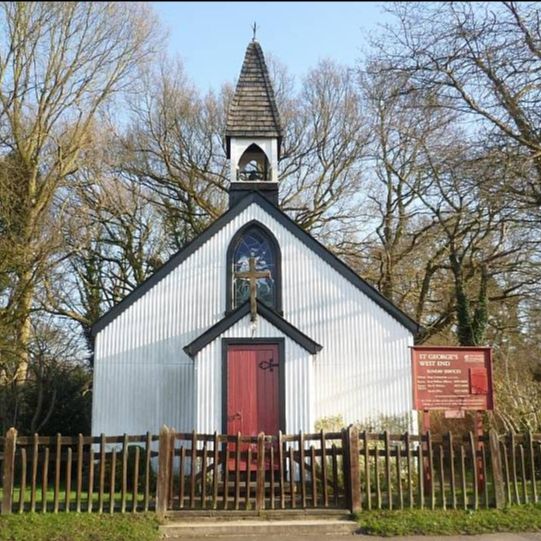 Esher Kirken Utenfra