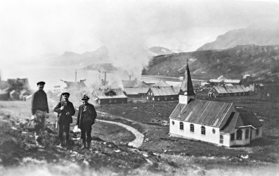 BLANT HVALFANGERNE PÅ SØR-GEORGIA