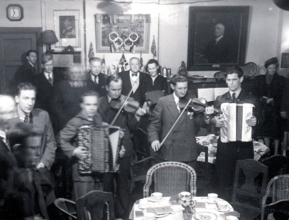 Fest på kjerka i 1952