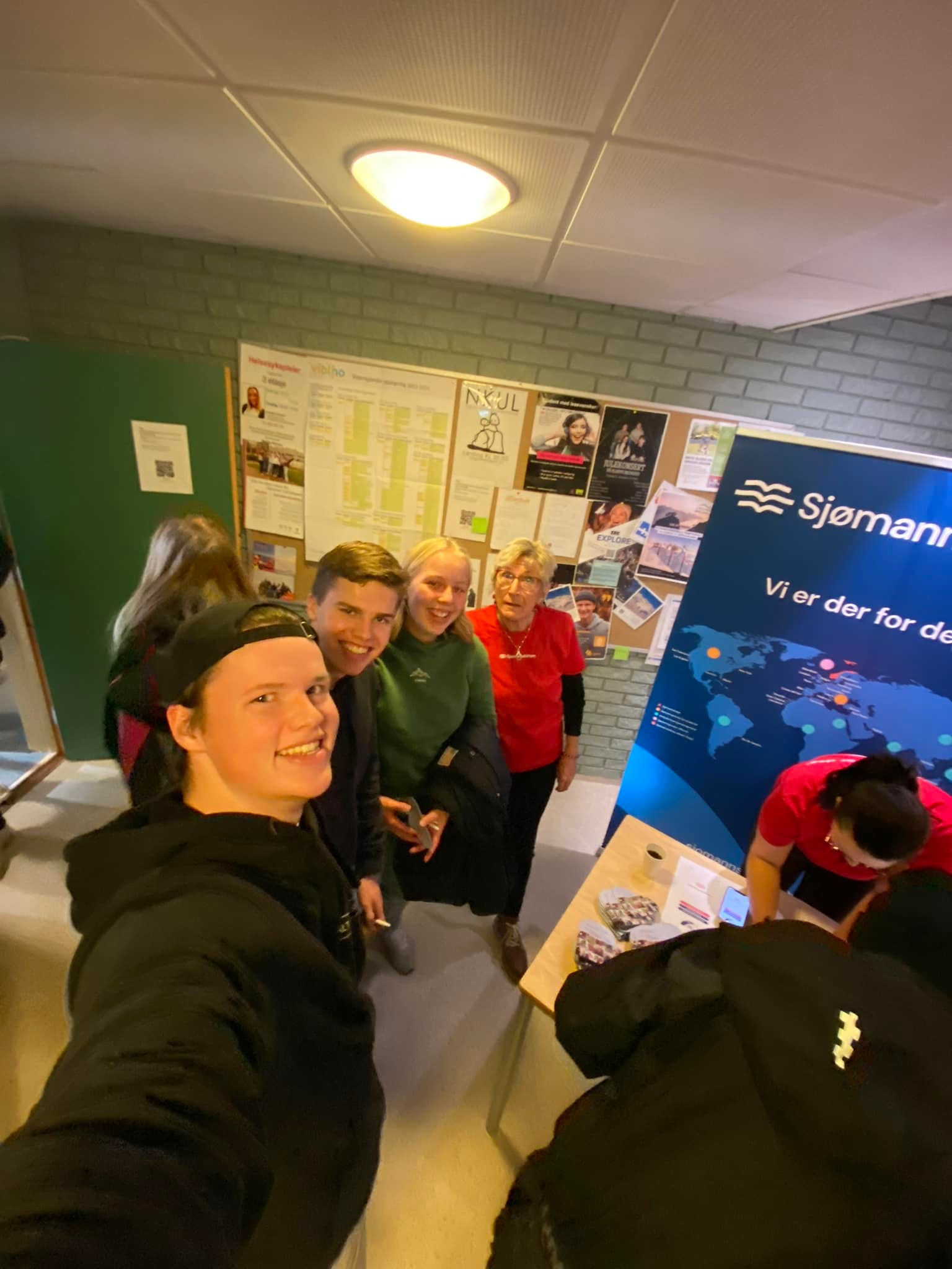 Vi Er Der For Deg UNG