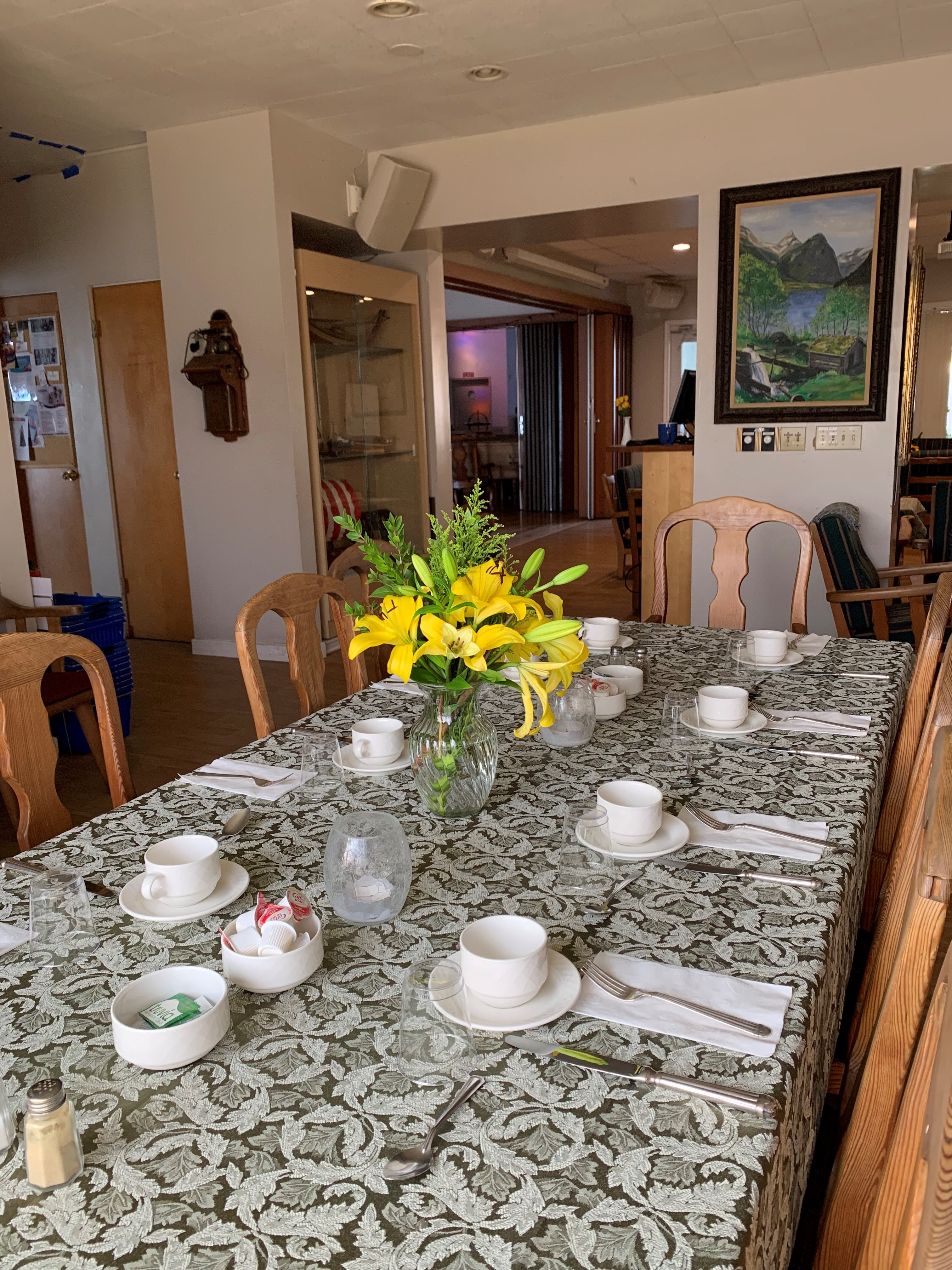 Tirsdagslunsj April Bord