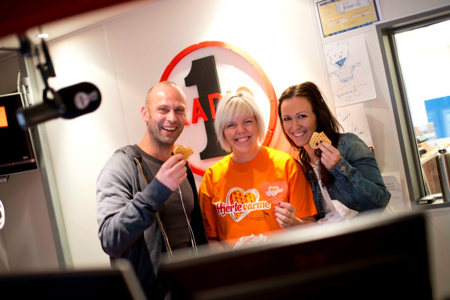 HJERTEVARMEAKSJONEN PÅ RADIO